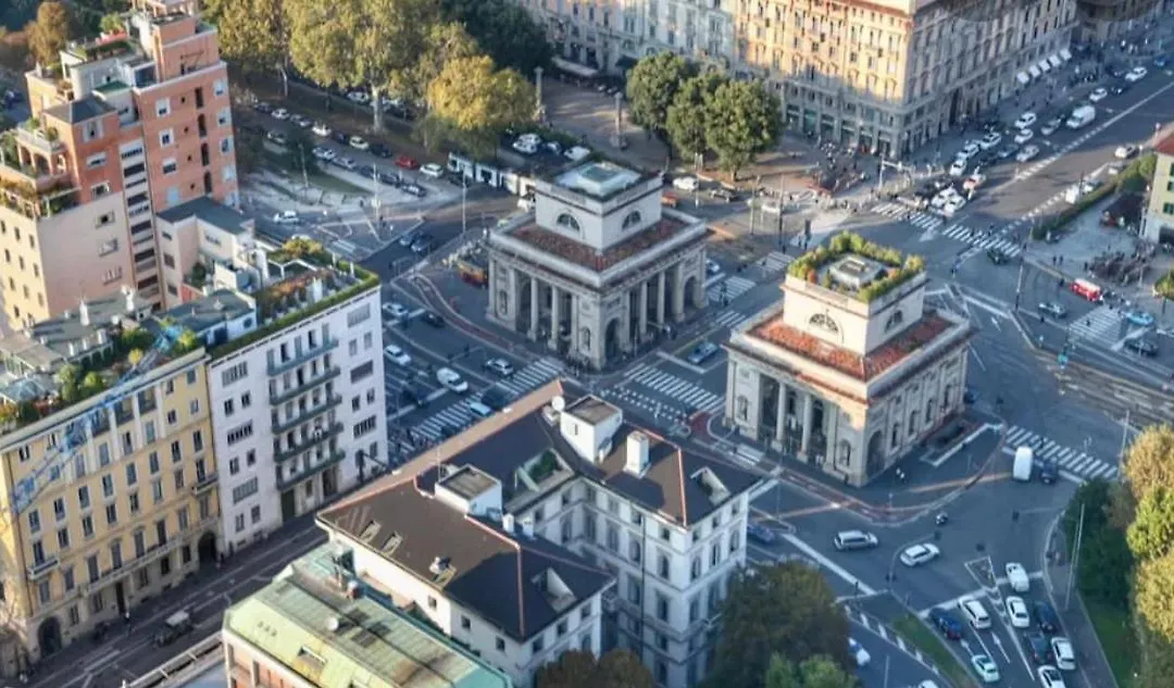 Luxury Apartment In Milan Center-1